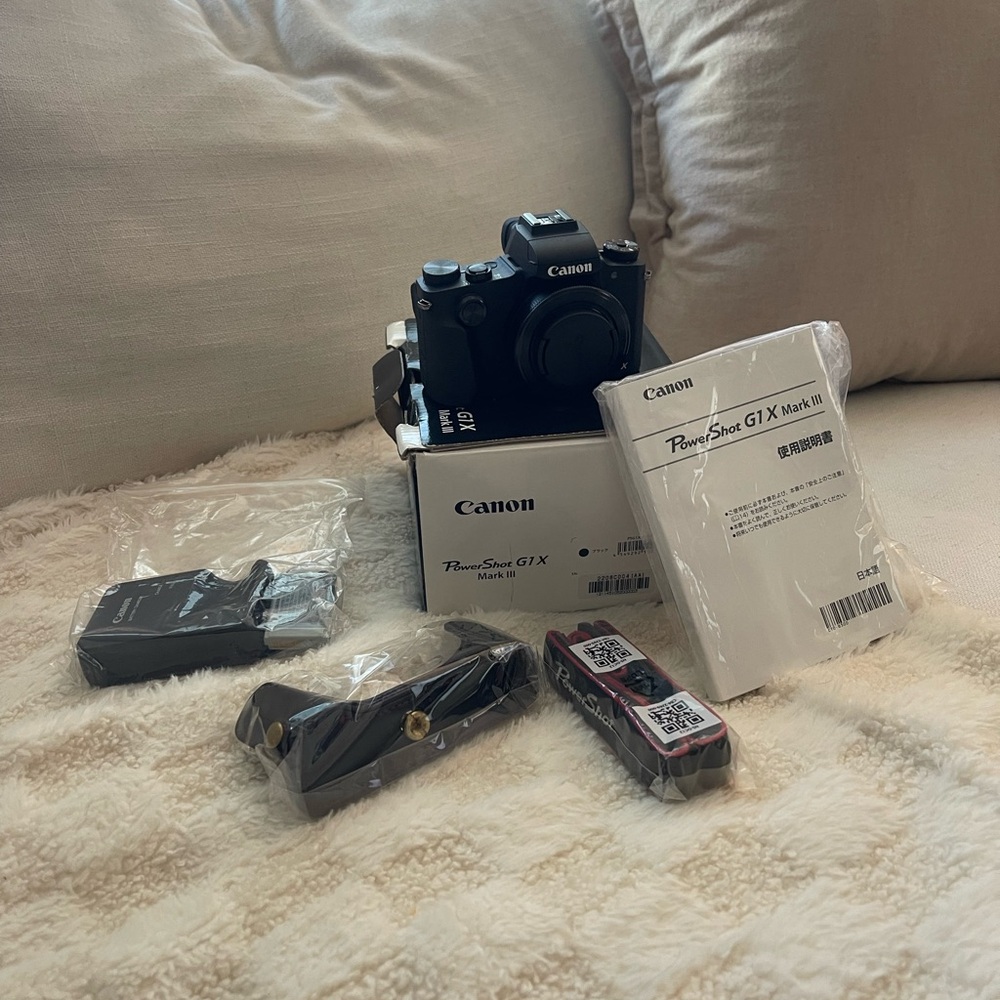 Canon G1 X Mark III Digital Camera in Black